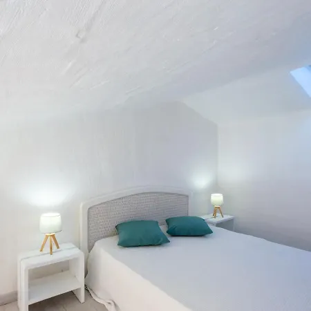 Appartamento Studio Les Sables De Saint-clair By Interhome Le Lavandou